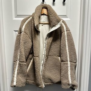 “Tiktok Viral” H&M Teddy Coat